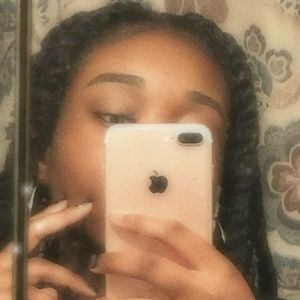 Meet your Posher, Amaya